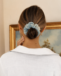 Scrunchie mediano tejido azul