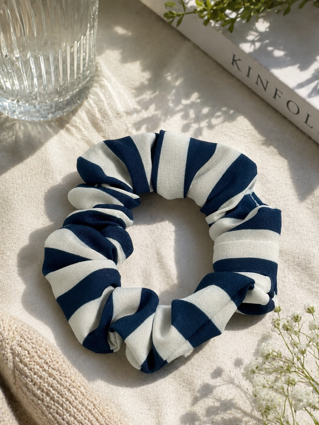 Scrunchie pequeño rayas azul