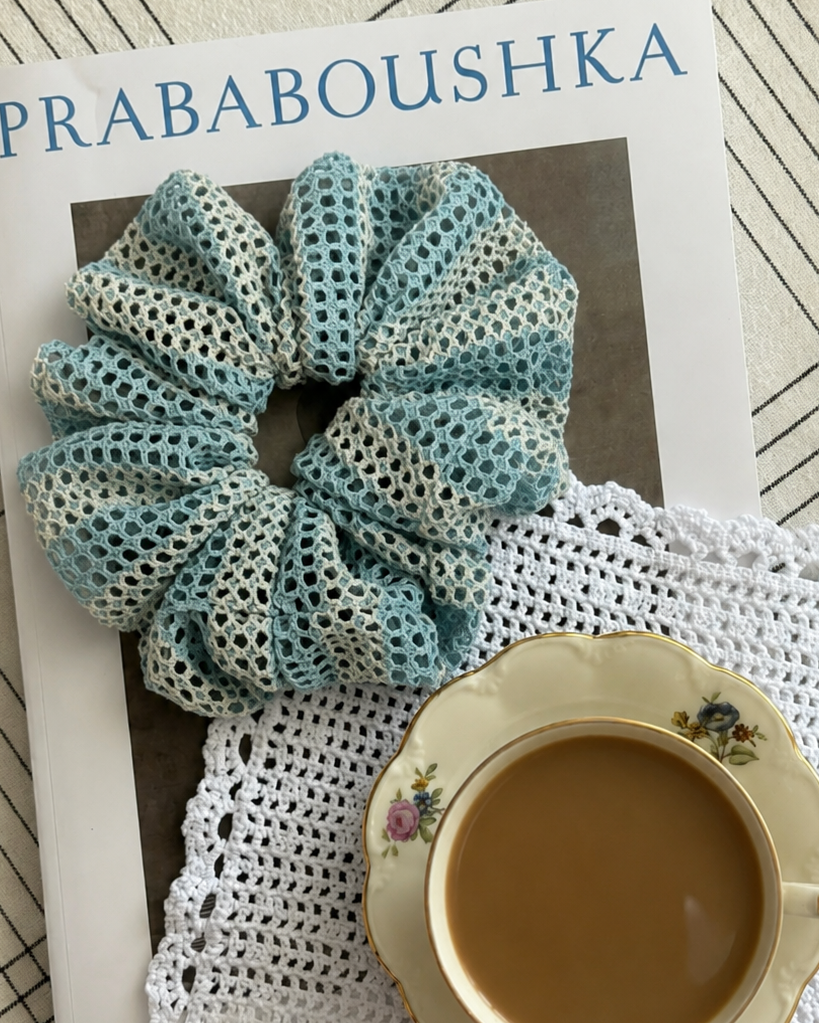 Scrunchie xxl tejido azul