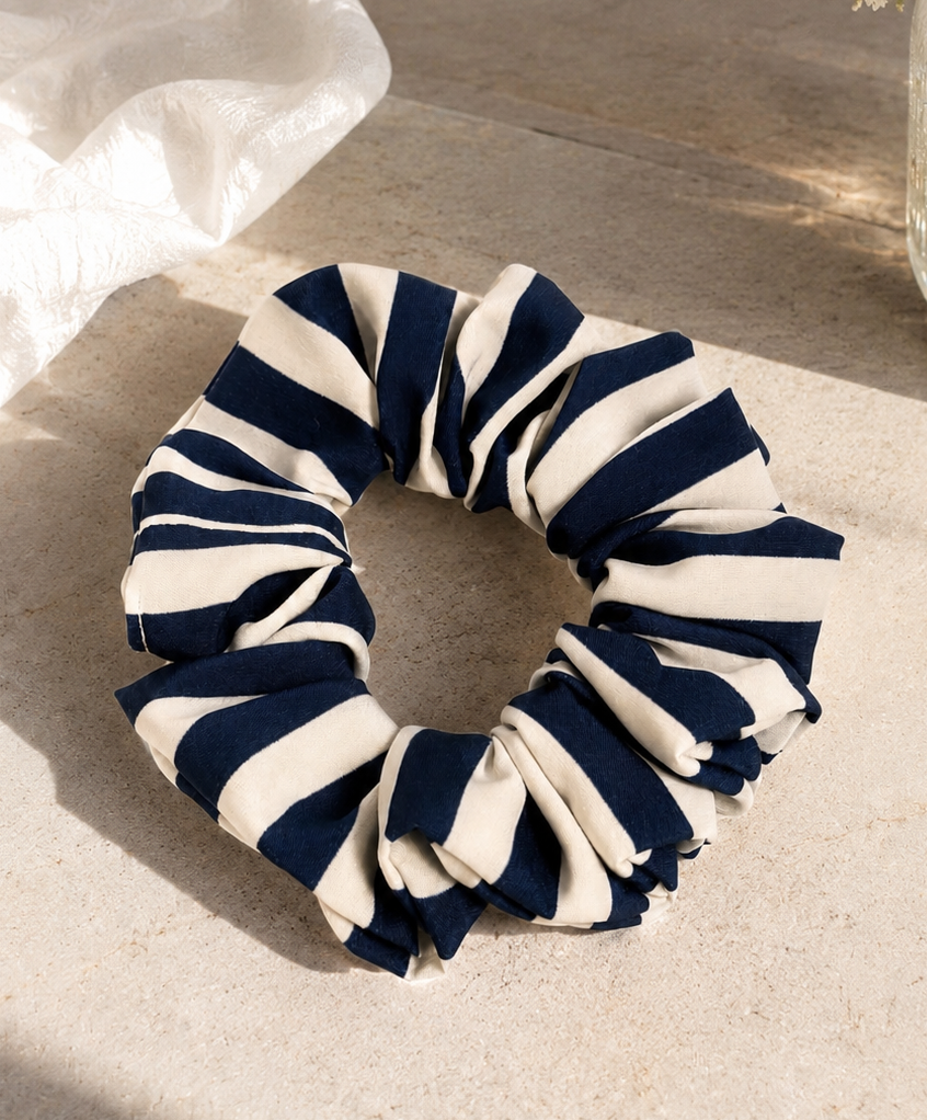 Scrunchie mediano rayas azul